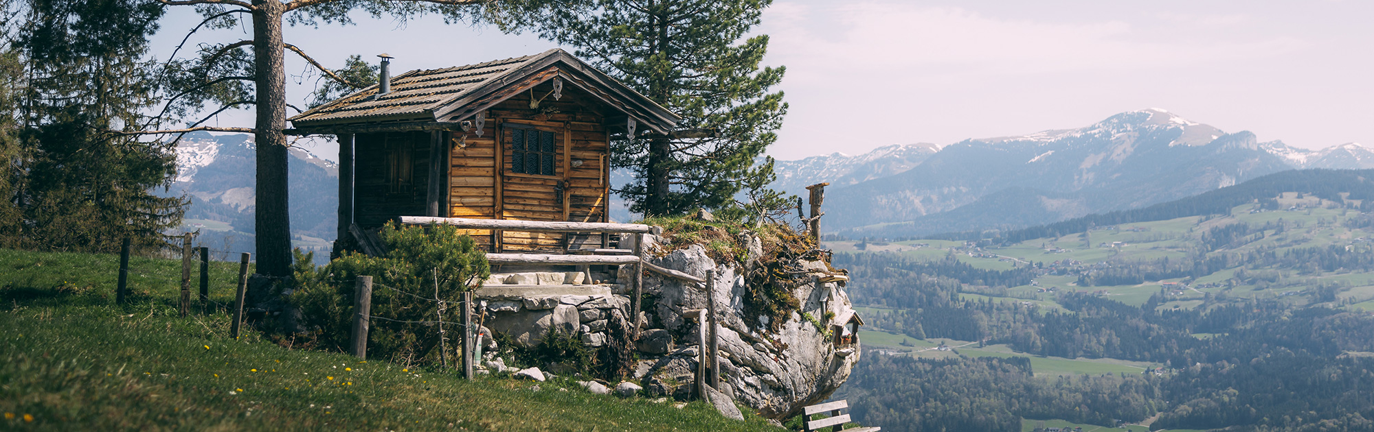 Symbolbild: Berghütte und Bergpanorama, WILD(es) Bundesland Salzburg - WILD ÖSTERREICH informiert
