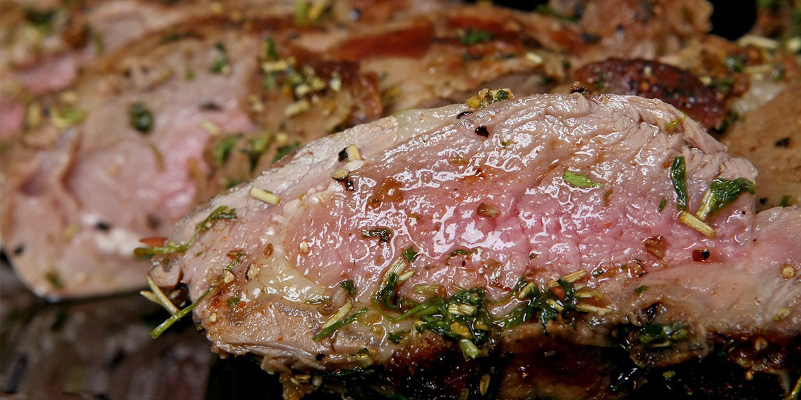 Wildschwein Steak vom Frischling in Bitterschokolade: WILD ÖSTERREICH Rezept