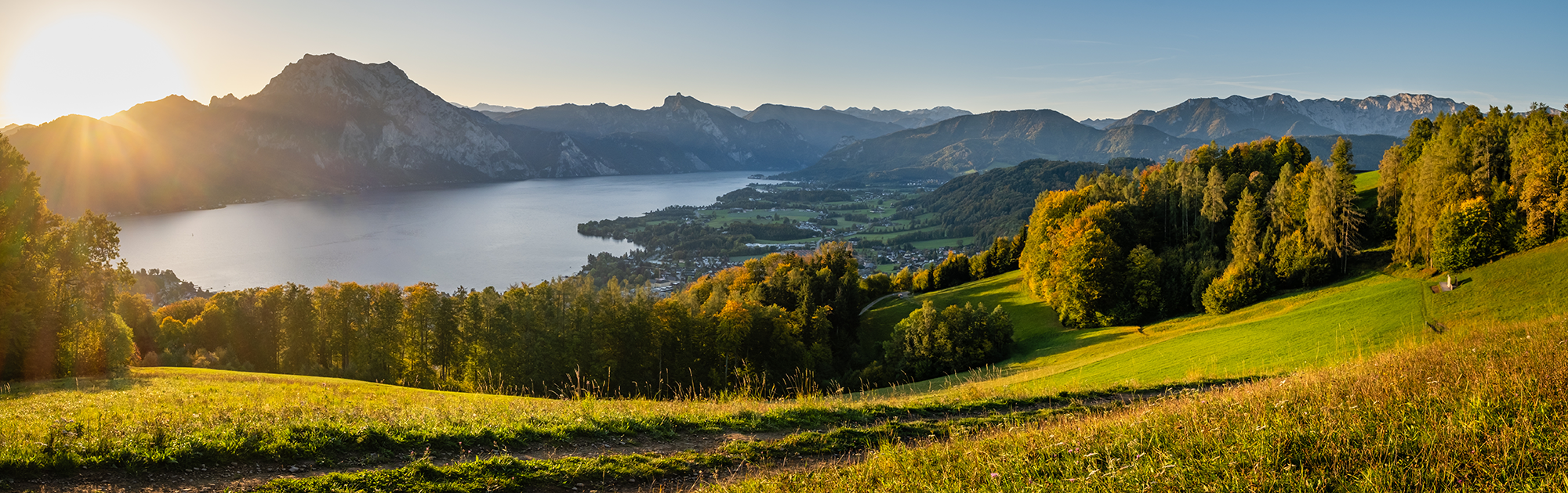 Ausblick auf See und Berge - WILD ÖSTERREICH, Wildes Bundesland OÖ